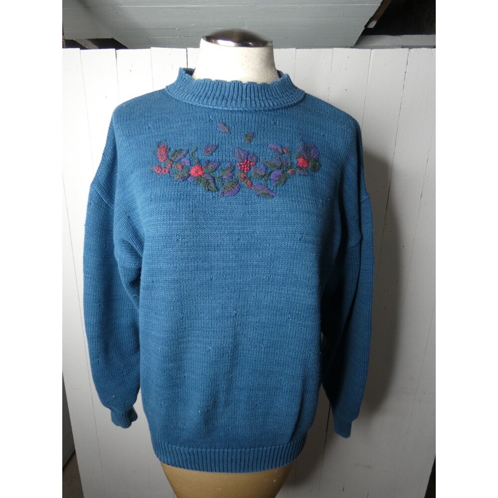 VTG Northern Reflections Women M Blue Floral Embroidered Sweater Pullover Cotton
